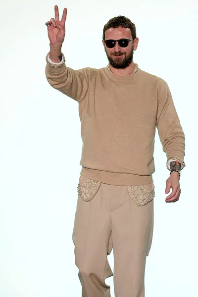 Look 28